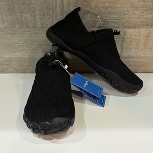 Watelves NWT Unisex Black‎ Watershoes Size 38